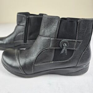 Clarks Cheyn Black Leather Ankle Boots Womens size 8